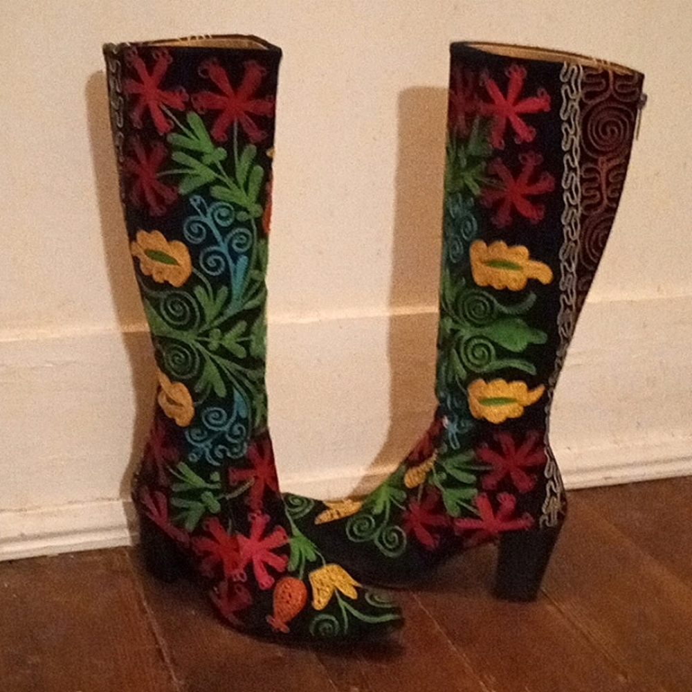 Suzani knee boots size 39 multicolored